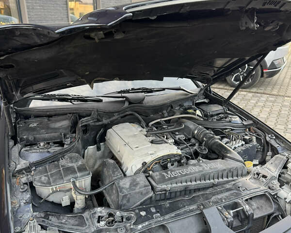 Синий Мерседес Ц-Класс, объемом двигателя 2 л и пробегом 180 тыс. км за 4444 $, фото 35 на Automoto.ua