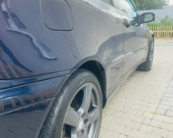 Синій Мерседес Ц-Клас, об'ємом двигуна 2.2 л та пробігом 287 тис. км за 4000 $, фото 3 на Automoto.ua