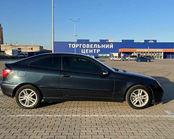 Синій Мерседес Ц-Клас, об'ємом двигуна 2.15 л та пробігом 303 тис. км за 4250 $, фото 2 на Automoto.ua