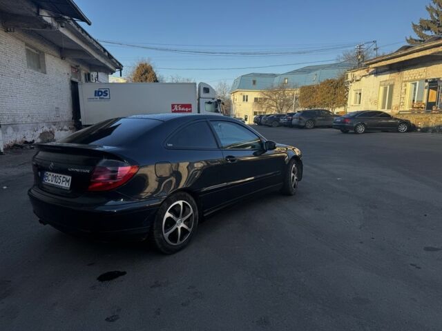 Синій Мерседес Ц-Клас, об'ємом двигуна 1.8 л та пробігом 200 тис. км за 4900 $, фото 6 на Automoto.ua