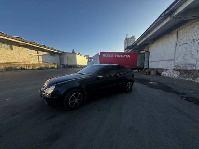 Синій Мерседес Ц-Клас, об'ємом двигуна 1.8 л та пробігом 200 тис. км за 4900 $, фото 2 на Automoto.ua