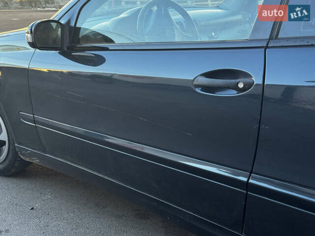 Синий Мерседес Ц-Класс, объемом двигателя 1.8 л и пробегом 200 тыс. км за 4900 $, фото 9 на Automoto.ua