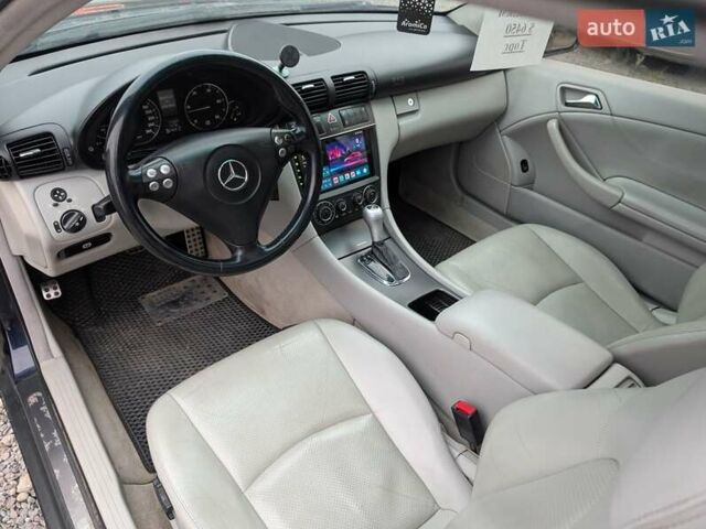 Синій Мерседес Ц-Клас, об'ємом двигуна 2.1 л та пробігом 306 тис. км за 6450 $, фото 23 на Automoto.ua