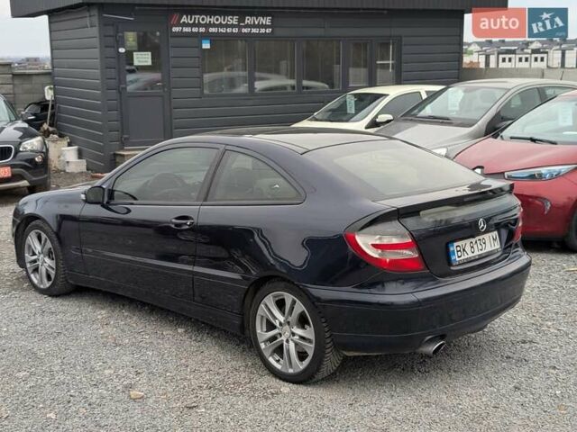 Синій Мерседес Ц-Клас, об'ємом двигуна 2.1 л та пробігом 306 тис. км за 6450 $, фото 17 на Automoto.ua