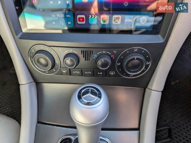 Мерседес Ц-Класс 2005 в Ровно на Automoto.ua Синий Мерседес Ц-Класс, объемом двигателя 2.1 л и пробегом 305 тыс. км за 6450 $, фото 34 на Automoto.ua