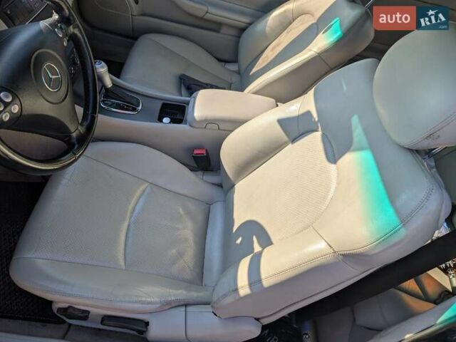 Мерседес Ц-Класс 2005 в Ровно на Automoto.ua Синий Мерседес Ц-Класс, объемом двигателя 2.1 л и пробегом 305 тыс. км за 6450 $, фото 23 на Automoto.ua