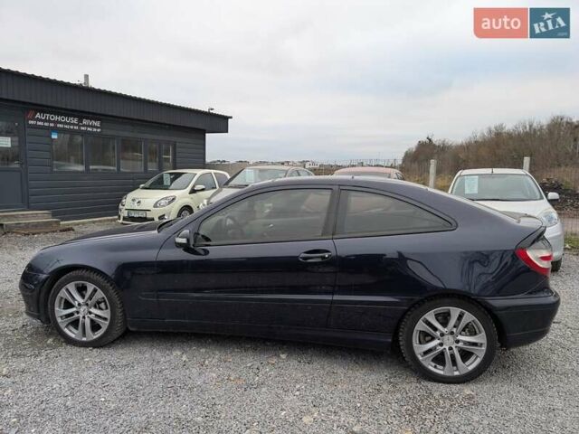 Синий Мерседес Ц-Класс, объемом двигателя 2.1 л и пробегом 306 тыс. км за 6450 $, фото 19 на Automoto.ua