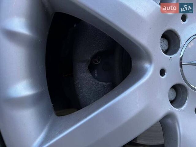 Синій Мерседес Ц-Клас, об'ємом двигуна 2.15 л та пробігом 269 тис. км за 6900 $, фото 10 на Automoto.ua