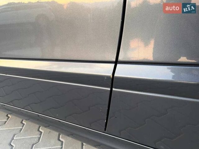 Синій Мерседес Ц-Клас, об'ємом двигуна 2.15 л та пробігом 269 тис. км за 6900 $, фото 40 на Automoto.ua