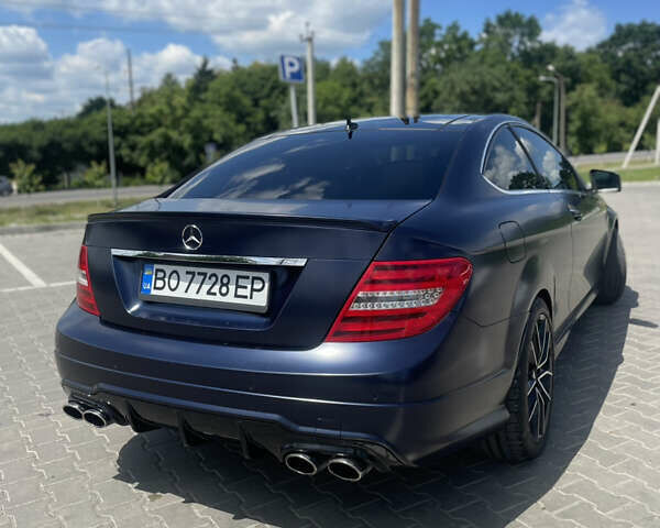 Синий Мерседес Ц-Класс, объемом двигателя 1.8 л и пробегом 170 тыс. км за 13700 $, фото 14 на Automoto.ua