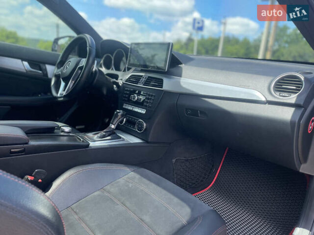 Синий Мерседес Ц-Класс, объемом двигателя 1.8 л и пробегом 170 тыс. км за 13700 $, фото 40 на Automoto.ua