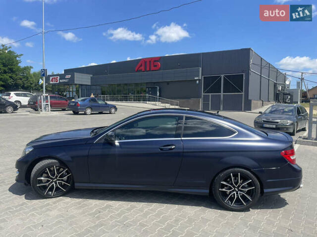 Синий Мерседес Ц-Класс, объемом двигателя 1.8 л и пробегом 170 тыс. км за 13700 $, фото 29 на Automoto.ua
