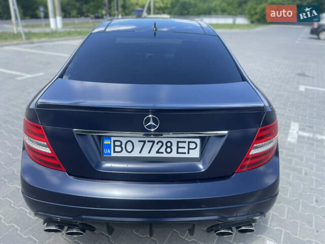 Синий Мерседес Ц-Класс, объемом двигателя 1.8 л и пробегом 170 тыс. км за 13700 $, фото 23 на Automoto.ua