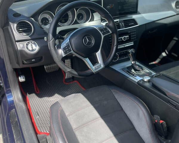 Синий Мерседес Ц-Класс, объемом двигателя 1.8 л и пробегом 170 тыс. км за 13700 $, фото 45 на Automoto.ua