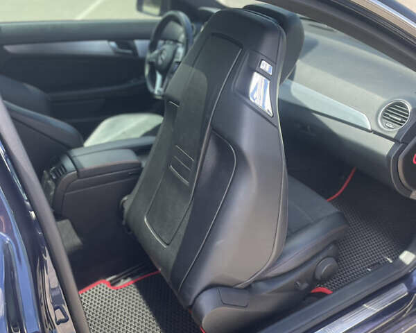 Синий Мерседес Ц-Класс, объемом двигателя 1.8 л и пробегом 170 тыс. км за 13700 $, фото 39 на Automoto.ua