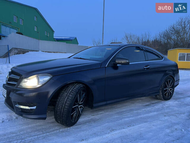 Синий Мерседес Ц-Класс, объемом двигателя 1.8 л и пробегом 170 тыс. км за 12700 $, фото 22 на Automoto.ua