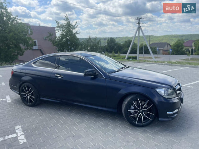 Синий Мерседес Ц-Класс, объемом двигателя 1.8 л и пробегом 170 тыс. км за 13700 $, фото 16 на Automoto.ua