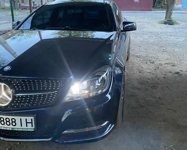 Синій Мерседес Ц-Клас, об'ємом двигуна 1.8 л та пробігом 82 тис. км за 17999 $, фото 7 на Automoto.ua