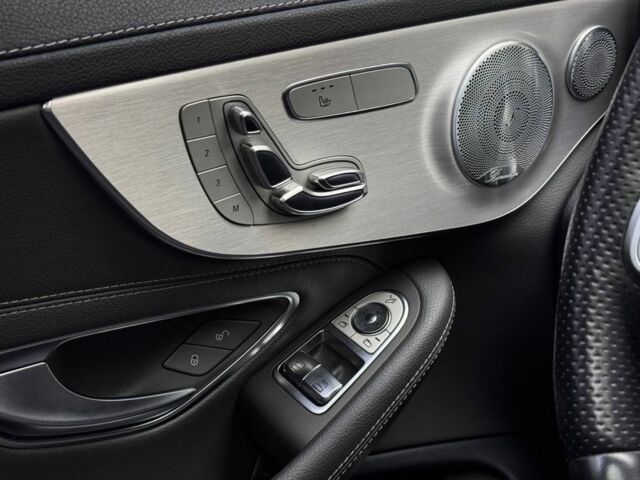 Синий Мерседес Ц-Класс, объемом двигателя 3 л и пробегом 121 тыс. км за 33000 $, фото 9 на Automoto.ua