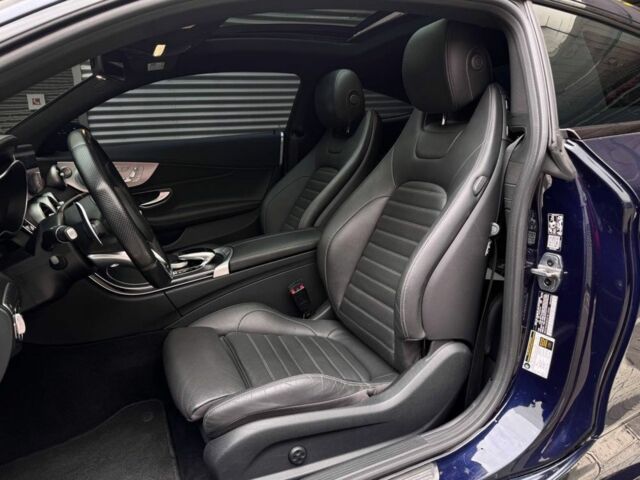 Синий Мерседес Ц-Класс, объемом двигателя 3 л и пробегом 121 тыс. км за 33000 $, фото 4 на Automoto.ua