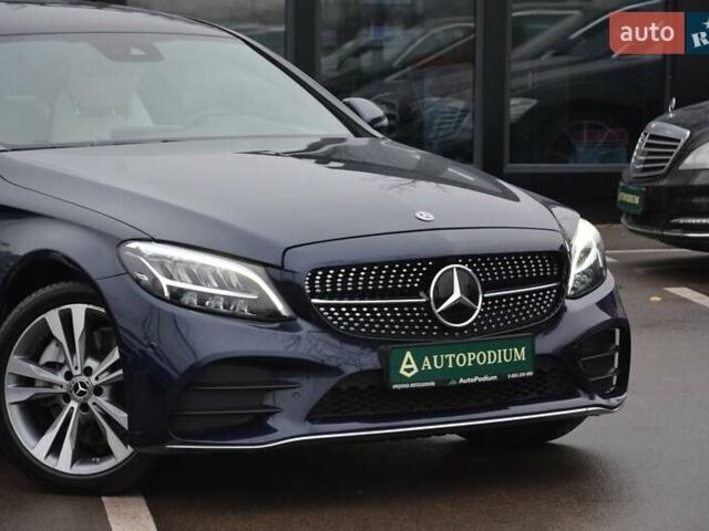 Синий Мерседес Ц-Класс, объемом двигателя 1.99 л и пробегом 42 тыс. км за 34999 $, фото 1 на Automoto.ua