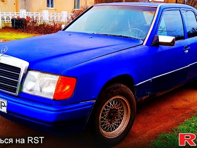 Синій Мерседес Ц-Клас, об'ємом двигуна 2.6 л та пробігом 300 тис. км за 3500 $, фото 3 на Automoto.ua