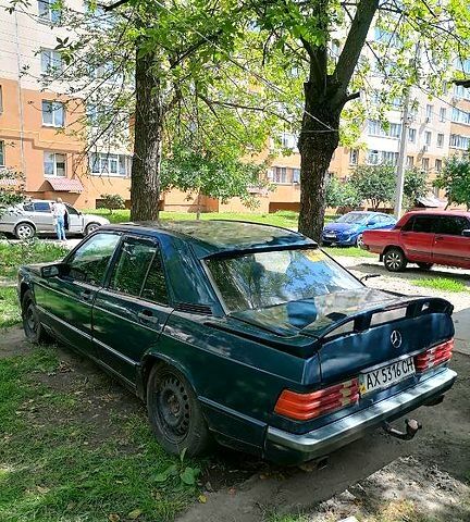 Синий Мерседес Ц-Класс, объемом двигателя 2 л и пробегом 150 тыс. км за 1200 $, фото 3 на Automoto.ua