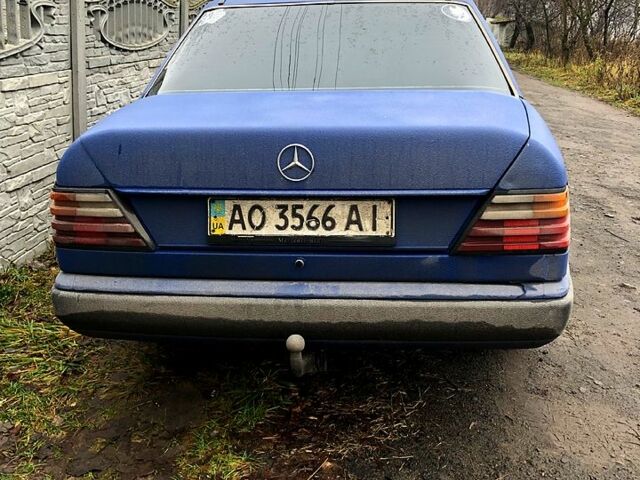 Синій Мерседес Ц-Клас, об'ємом двигуна 2.6 л та пробігом 430 тис. км за 1200 $, фото 1 на Automoto.ua