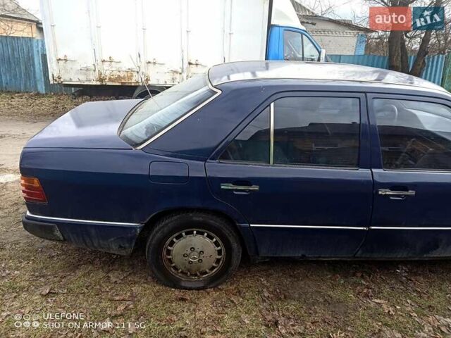 Синій Мерседес Ц-Клас, об'ємом двигуна 0 л та пробігом 333 тис. км за 1550 $, фото 6 на Automoto.ua