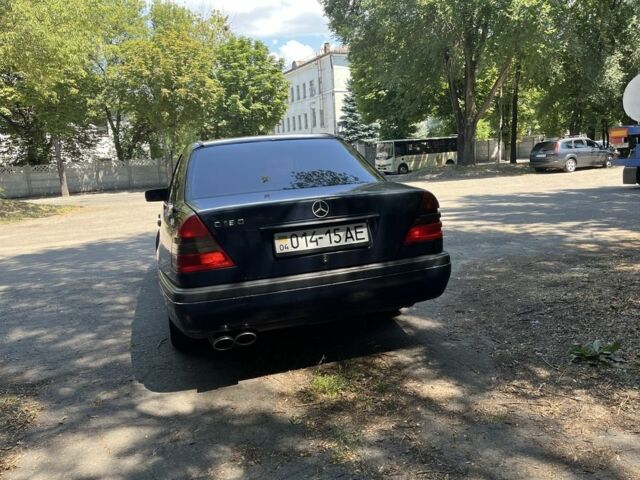 Синий Мерседес Ц-Класс, объемом двигателя 1.8 л и пробегом 3 тыс. км за 2800 $, фото 4 на Automoto.ua