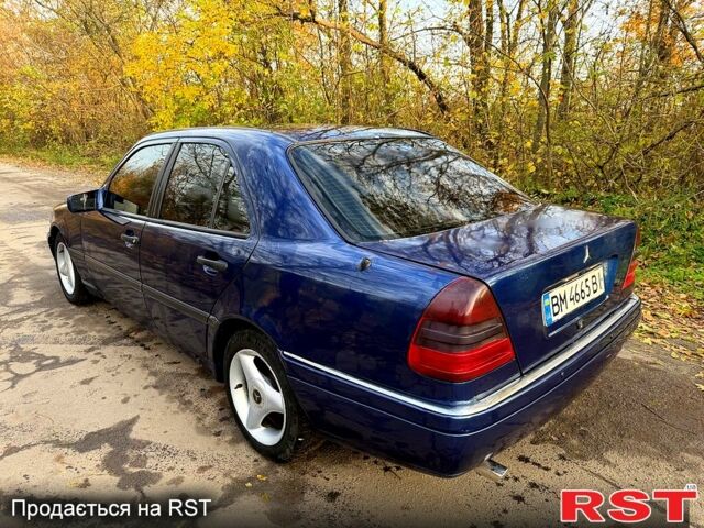 Мерседес Ц-Клас 1994 у Ахтырке на Automoto.ua Синій Мерседес Ц-Клас, об'ємом двигуна 1.8 л та пробігом 234 тис. км за 2000 $, фото 1 на Automoto.ua