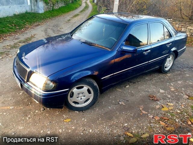 Мерседес Ц-Класс 1995 в Виннице на Automoto.ua Синий Мерседес Ц-Класс, объемом двигателя 1.8 л и пробегом 320 тыс. км за 2497 $, фото 8 на Automoto.ua