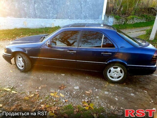Мерседес Ц-Класс 1995 в Виннице на Automoto.ua Синий Мерседес Ц-Класс, объемом двигателя 1.8 л и пробегом 320 тыс. км за 2497 $, фото 7 на Automoto.ua