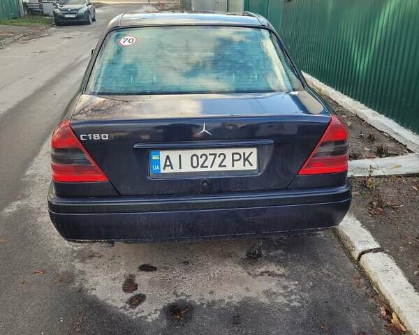 Синій Мерседес Ц-Клас, об'ємом двигуна 1.8 л та пробігом 400 тис. км за 2500 $, фото 9 на Automoto.ua