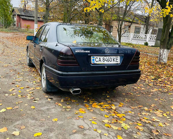 Мерседес Ц-Класс 1995 в Малой Виске на Automoto.ua Синий Мерседес Ц-Класс, объемом двигателя 1.8 л и пробегом 403 тыс. км за 3000 $, фото 7 на Automoto.ua