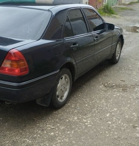 Синий Мерседес Ц-Класс, объемом двигателя 0 л и пробегом 2 тыс. км за 2350 $, фото 7 на Automoto.ua