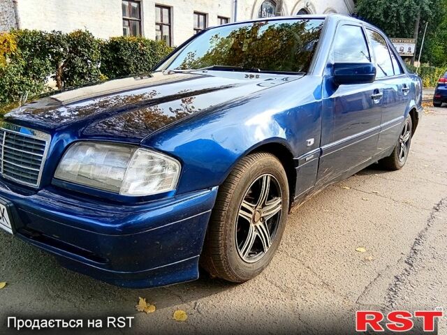 Синій Мерседес Ц-Клас, об'ємом двигуна 1.8 л та пробігом 365 тис. км за 2500 $, фото 5 на Automoto.ua