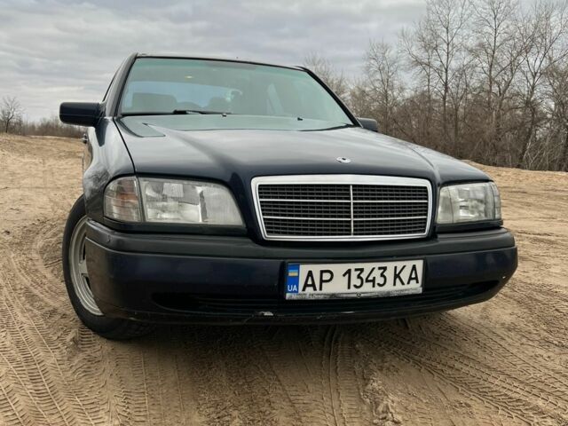 Синій Мерседес Ц-Клас, об'ємом двигуна 1.8 л та пробігом 444 тис. км за 2600 $, фото 5 на Automoto.ua