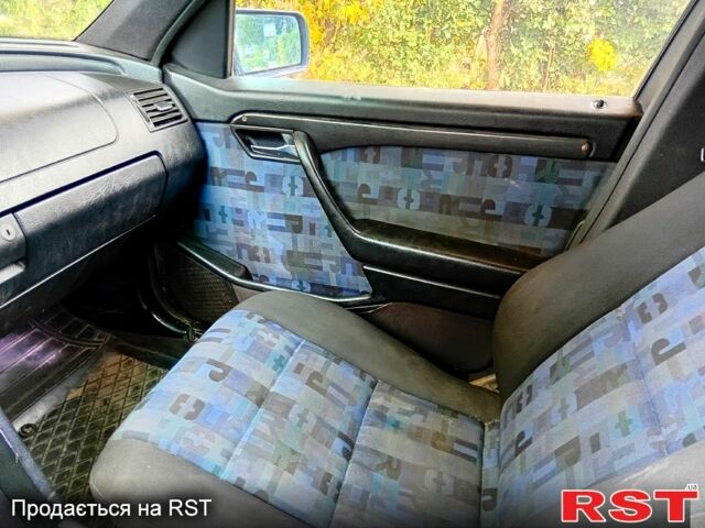 Синій Мерседес Ц-Клас, об'ємом двигуна 1.8 л та пробігом 365 тис. км за 2500 $, фото 10 на Automoto.ua