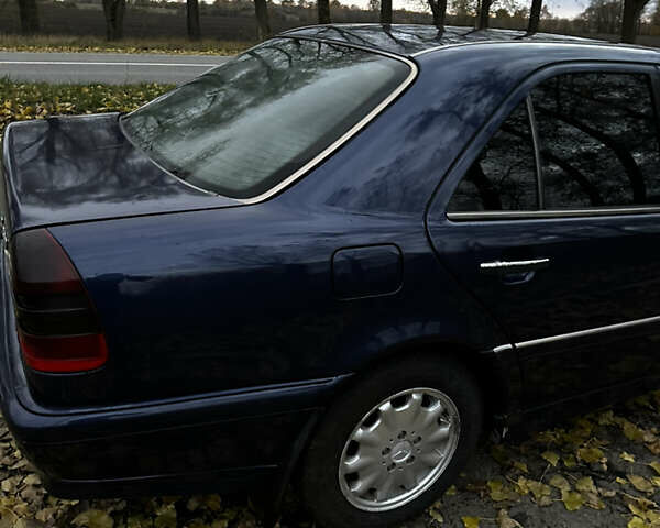 Мерседес Ц-Клас 1997 у Ромнах на Automoto.ua Синій Мерседес Ц-Клас, об'ємом двигуна 2.5 л та пробігом 500 тис. км за 2999 $, фото 10 на Automoto.ua