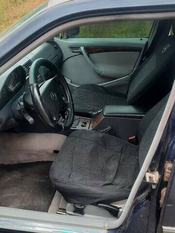 Мерседес Ц-Класс 1997 в Киеве на Automoto.ua Синий Мерседес Ц-Класс, объемом двигателя 2 л и пробегом 405 тыс. км за 2200 $, фото 27 на Automoto.ua