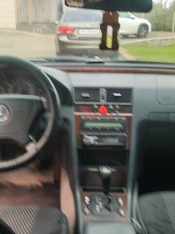 Мерседес Ц-Класс 1997 в Киеве на Automoto.ua Синий Мерседес Ц-Класс, объемом двигателя 2 л и пробегом 405 тыс. км за 2200 $, фото 7 на Automoto.ua