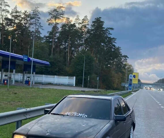 Мерседес Ц-Класс 1997 в Киеве на Automoto.ua Синий Мерседес Ц-Класс, объемом двигателя 1.8 л и пробегом 330 тыс. км за 1800 $, фото 1 на Automoto.ua