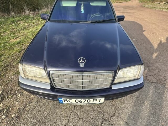 Синій Мерседес Ц-Клас, об'ємом двигуна 2.2 л та пробігом 636 тис. км за 2999 $, фото 18 на Automoto.ua