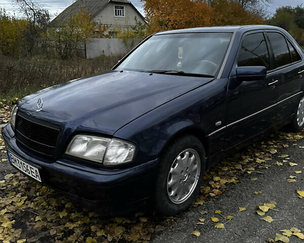 Мерседес Ц-Клас 1997 у Ромнах на Automoto.ua Синій Мерседес Ц-Клас, об'ємом двигуна 2.5 л та пробігом 500 тис. км за 2999 $, фото 2 на Automoto.ua