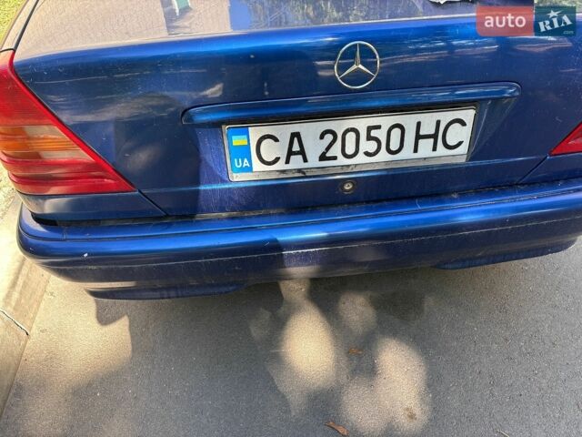 Синій Мерседес Ц-Клас, об'ємом двигуна 2 л та пробігом 250 тис. км за 3000 $, фото 4 на Automoto.ua