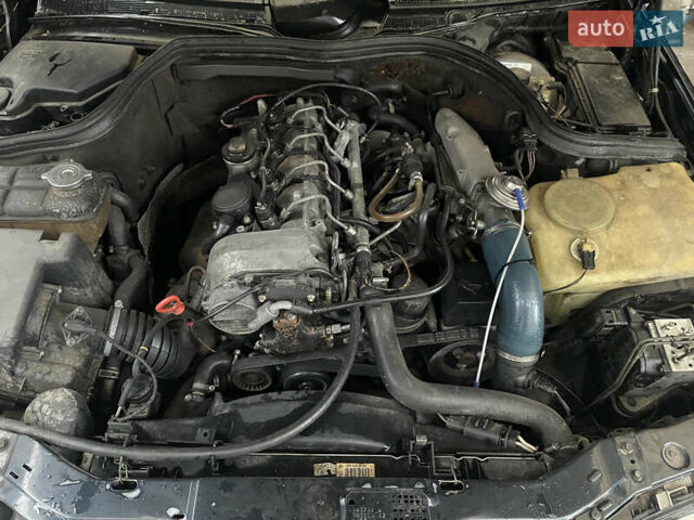 Синій Мерседес Ц-Клас, об'ємом двигуна 2.2 л та пробігом 488 тис. км за 2800 $, фото 11 на Automoto.ua