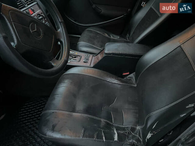 Синій Мерседес Ц-Клас, об'ємом двигуна 2.2 л та пробігом 488 тис. км за 2800 $, фото 17 на Automoto.ua