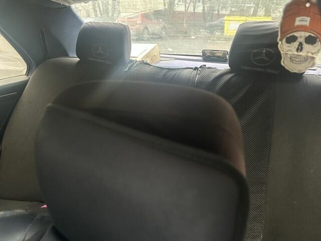 Синій Мерседес Ц-Клас, об'ємом двигуна 1.8 л та пробігом 200 тис. км за 1538 $, фото 6 на Automoto.ua