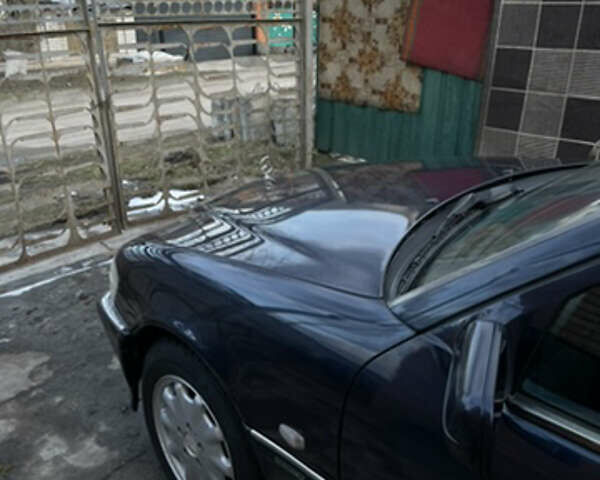 Синій Мерседес Ц-Клас, об'ємом двигуна 2 л та пробігом 391 тис. км за 4200 $, фото 3 на Automoto.ua